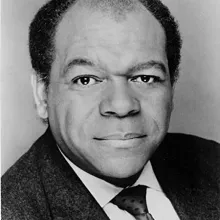 Tom Skinner headshot